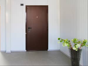 Предлагаем входные железные двери в квартиру DoorHan ЭКО 980х2050 в Липецке по выгодной цене