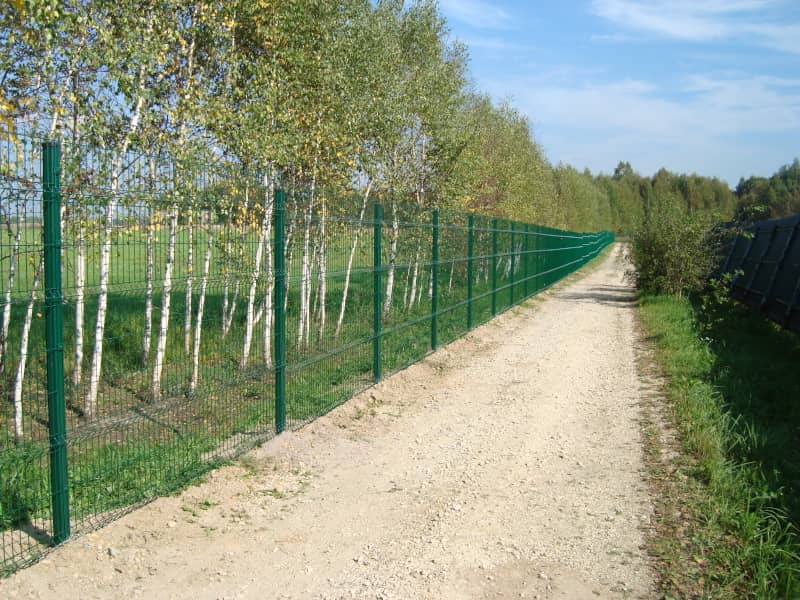 Сетчатый забор DoorHan в Липецке с установкой