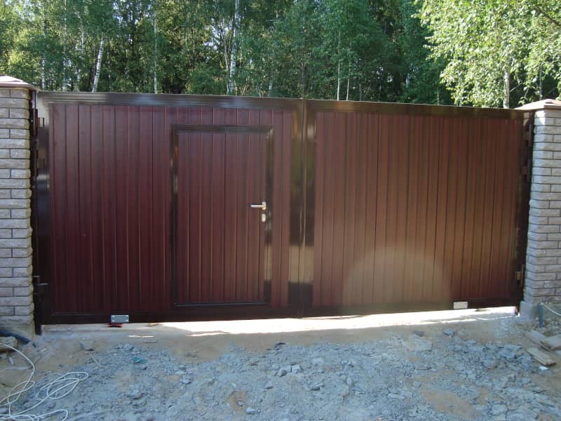 Уличные ворота DoorHan в Липецке с установкой